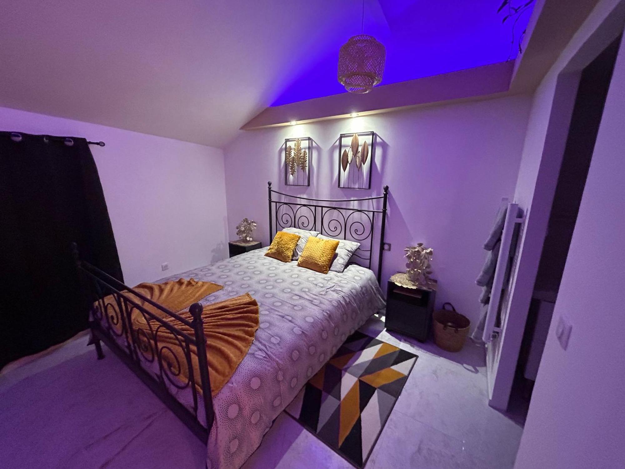 Spa Jacuzzi Moon White Vaudherland Bagian luar foto
