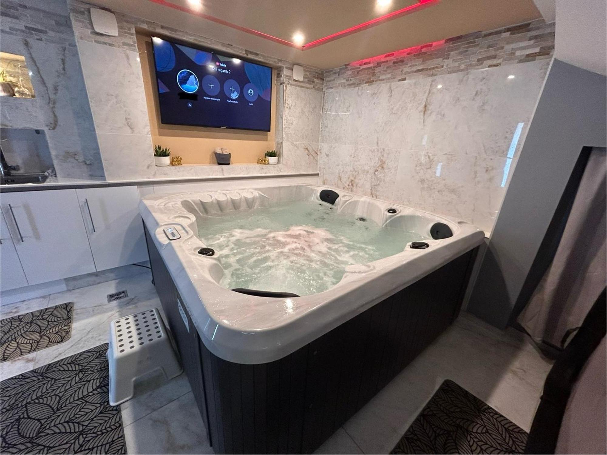Spa Jacuzzi Moon White Vaudherland Bagian luar foto